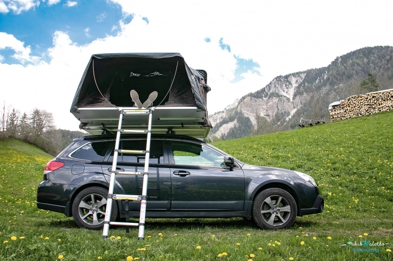  Namiot dachowy - mobilny „domek na drzewie