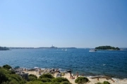 Nie narty, a egzotyczne plaże