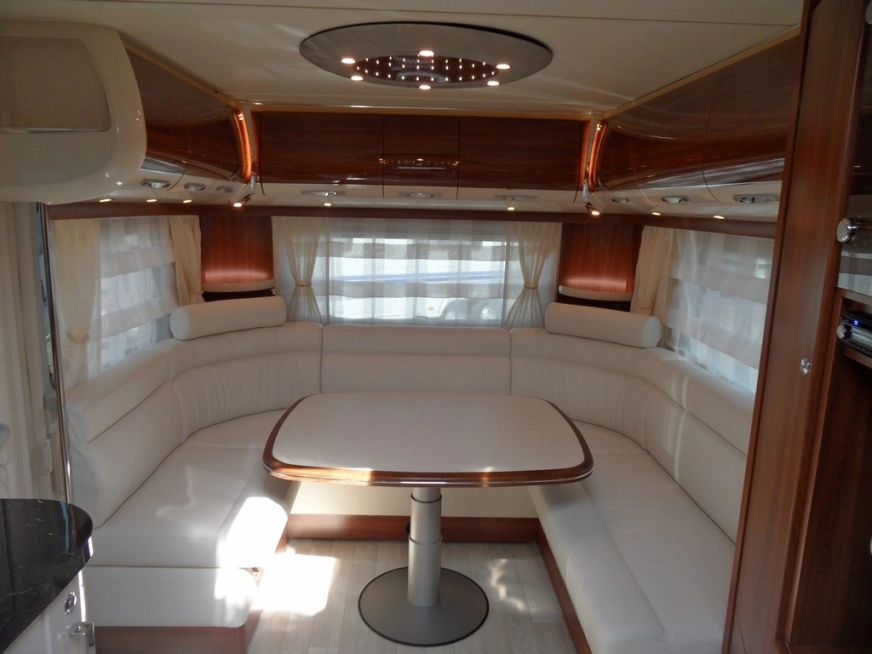 Skradziono przyczepę kempingową!