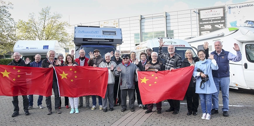 Dream Tour "domami na kołach" z Dusseldorfu do Pekinu [FOTO]