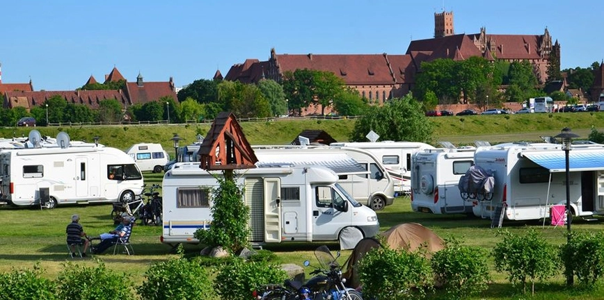 Malbork oblężony! Przyjedź kamperem lub przyczepą i skorzystaj z taniego kempingu