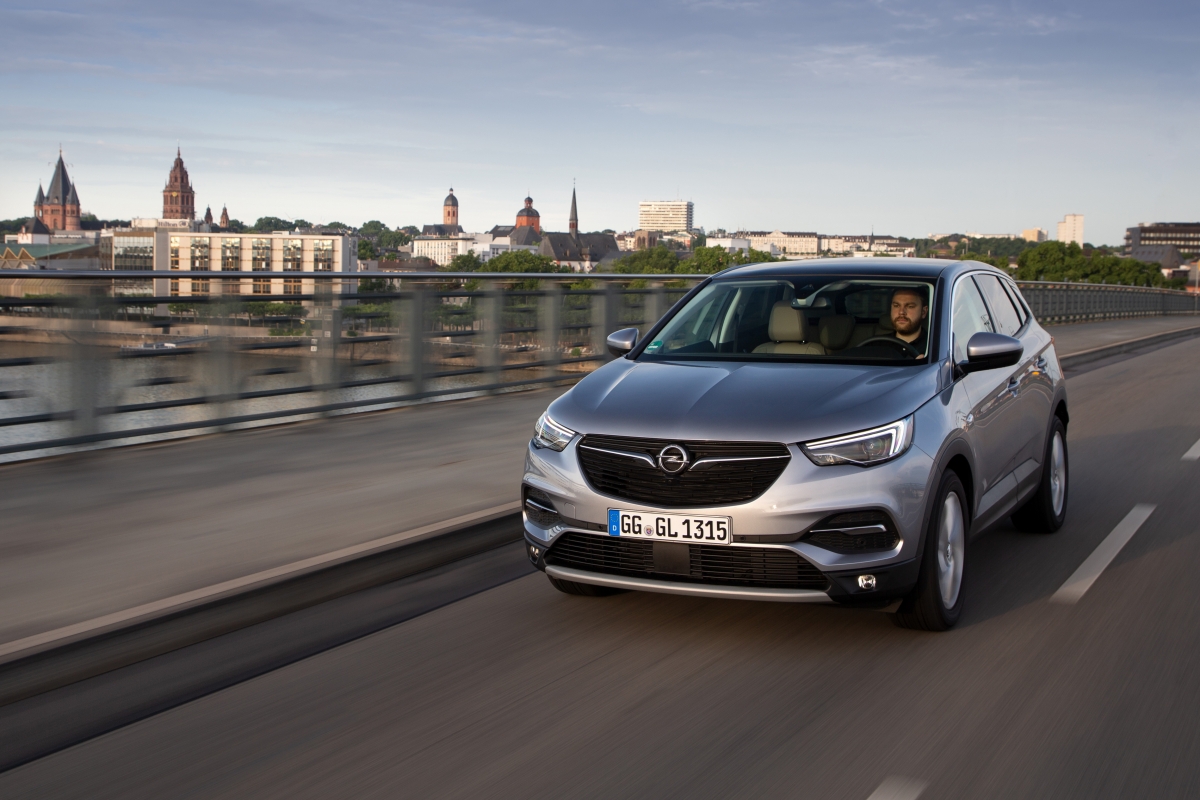 Więcej mocy w modelu Opel Grandland X