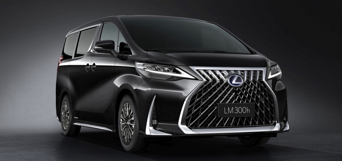 Lexus zaprezentował pierwszego minivana