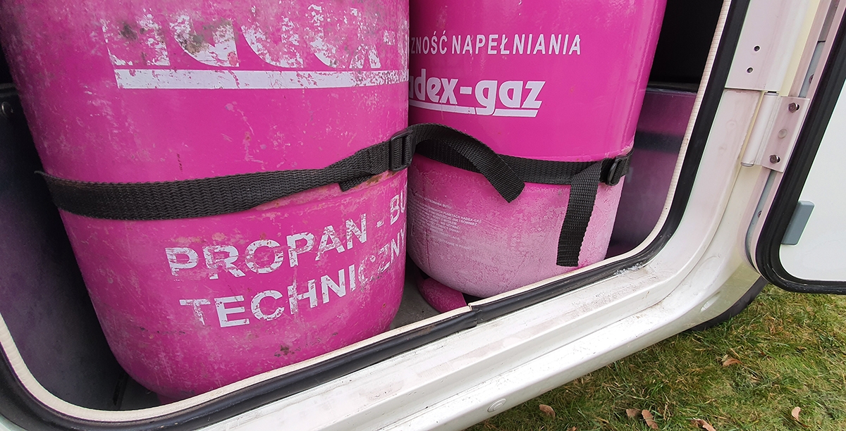 Oszroniona butla z mieszanką propan-butan. W tym przypadku Truma wyrzuci błąd a ogrzewanie nie uruchomi się. Na zimę tylko propan!