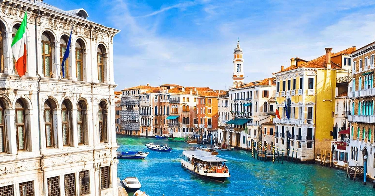 Włoski sektor turystyczny liczy straty. 30% rezerwacji odwołanych