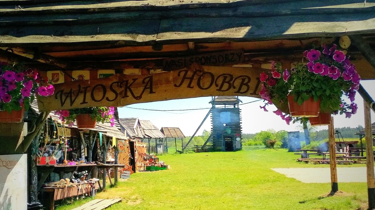 Wioska Hobbitów w Sierakowie Sławieńskim