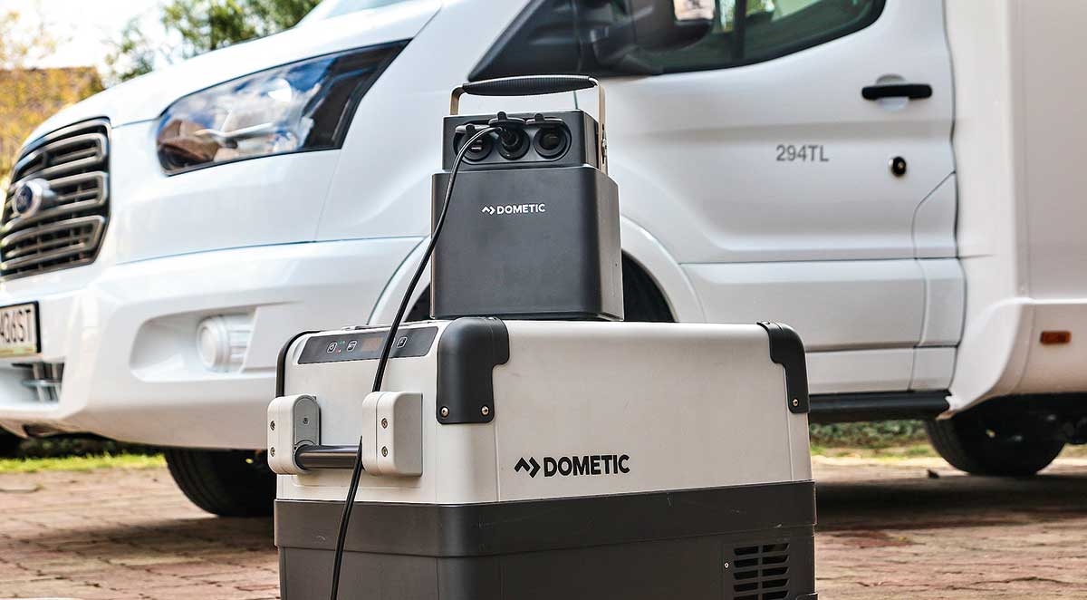 Walizka z prądem, czyli testujemy Dometic PLB40
