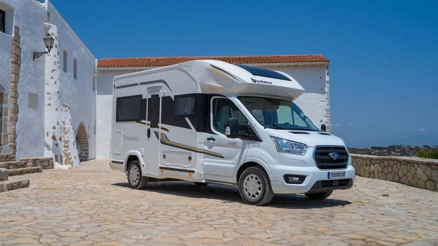 Krótki i przestronny