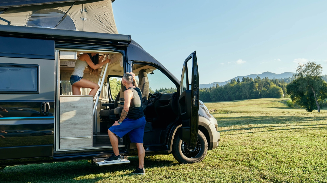 Bazami kamperów Bravia są podwozia Peugeot Traveller, Peugeot Boxer, MAN lub Mercedes Benz Sprinter