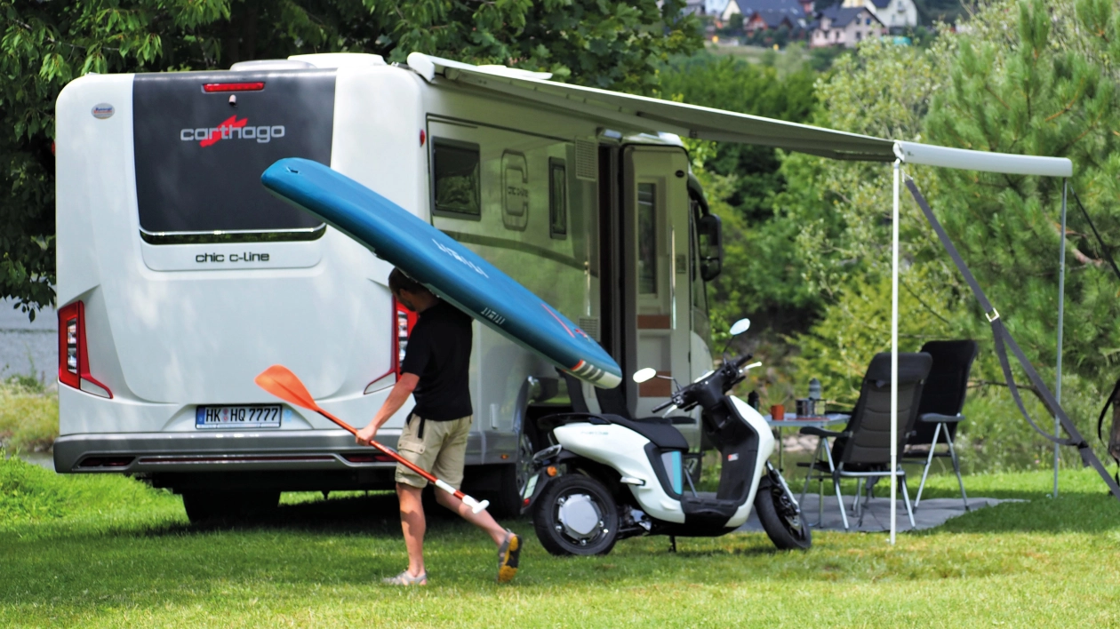 Carthago chick C-line 5.9 XL to kamper o wielkich możliwościach. Duża przestrzeń w środku oraz wygoda robią ogromne wrażenie