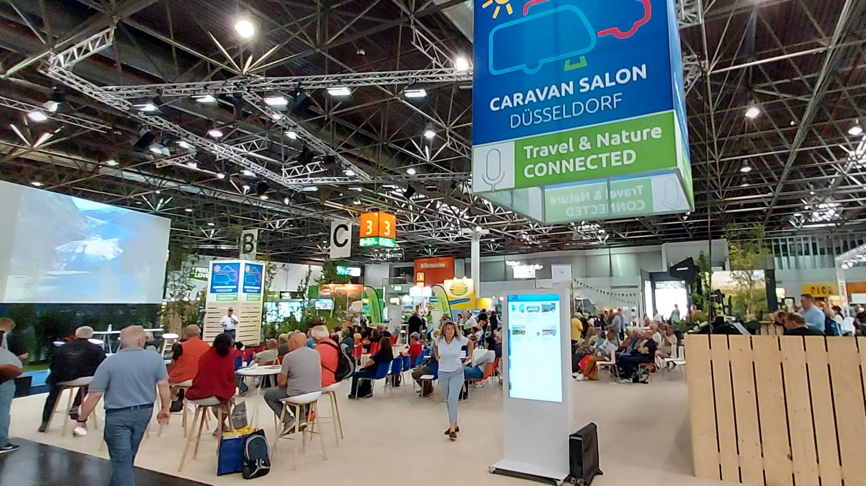 150 000 odwiedzających na półmetku CARAVAN SALON 2023