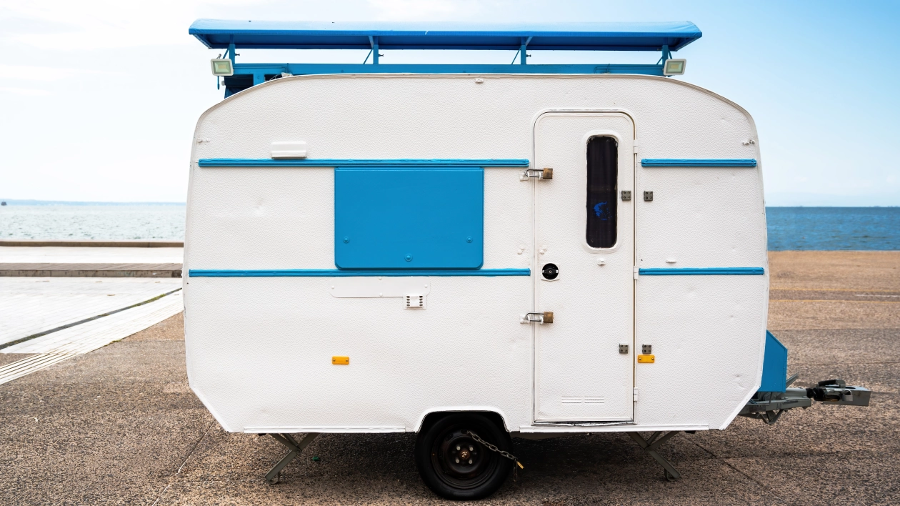 Przyczepa bez prawa rejestracji. Co to znaczy?