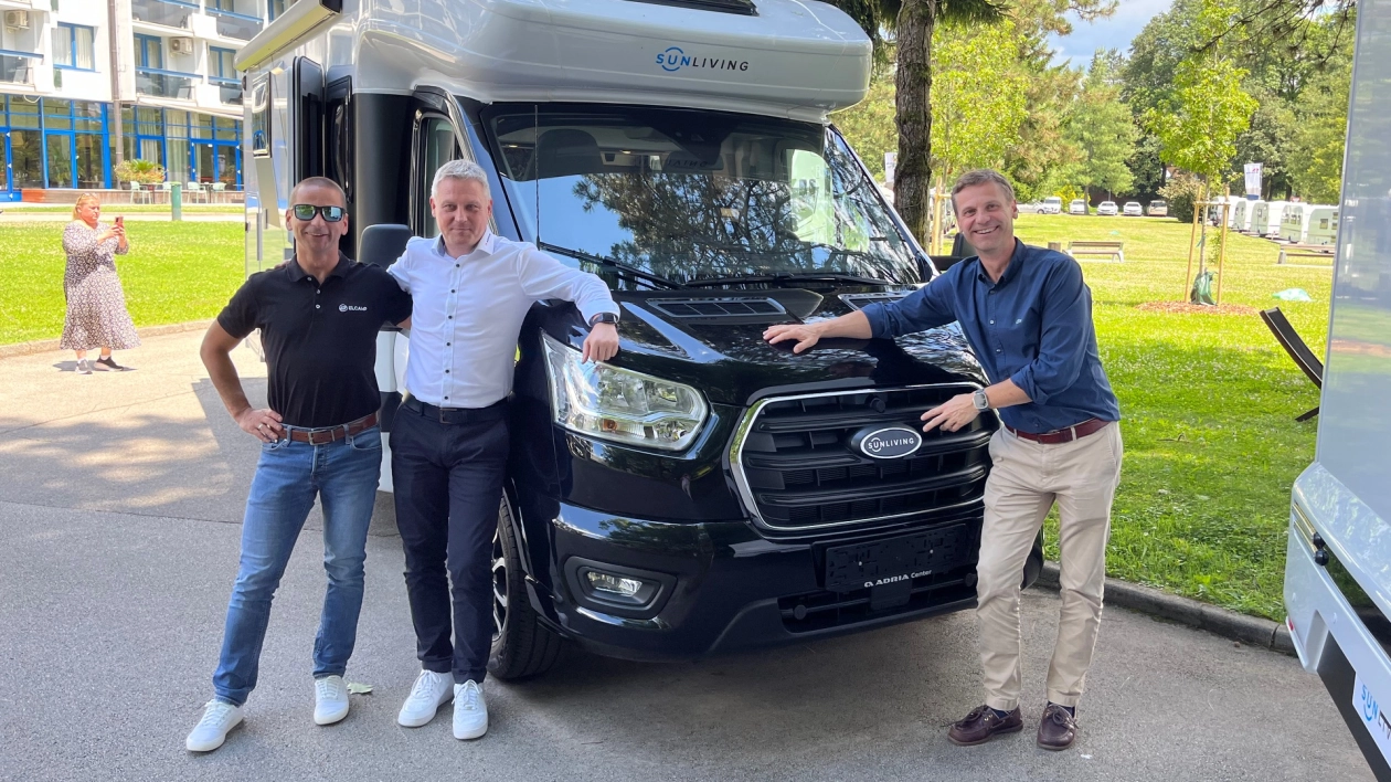 Elcamp stawia na Adrię