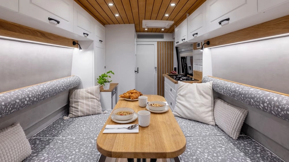 Dobry i tani kamper - Affinity Freedo 599