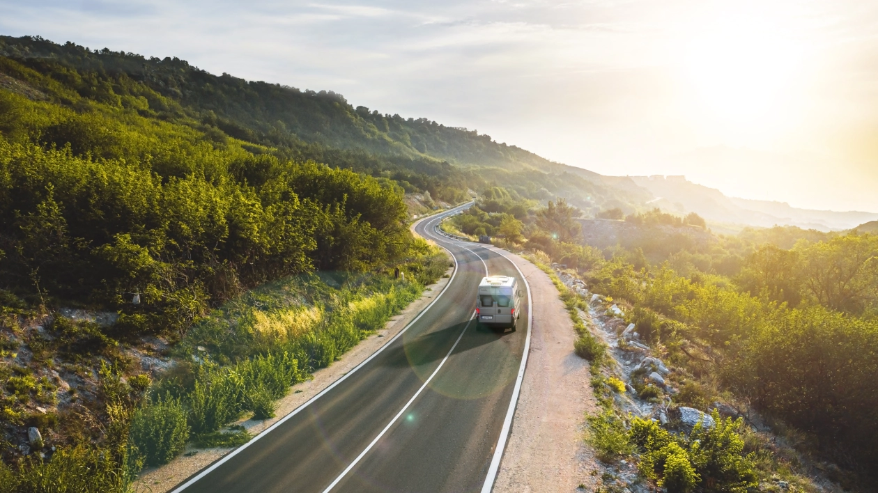 Magazyn energii na 4 kołach. Hobby Ontour Van Solaris 600 FT