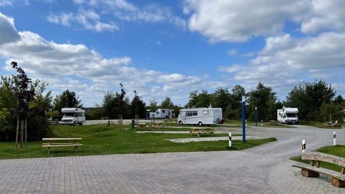 Wzorcowe miejsca postojowe dla kamperów