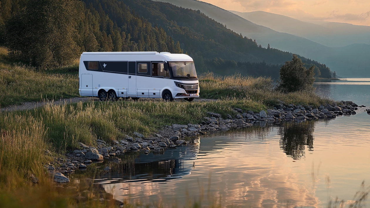 Niesmann+Bischoff Arto 84 – trzy osie Mercedesa