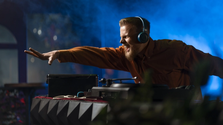 Andrzejki na kempingu 2025 – Najlepsze imprezy i atrakcje dla rodzin i dzieci