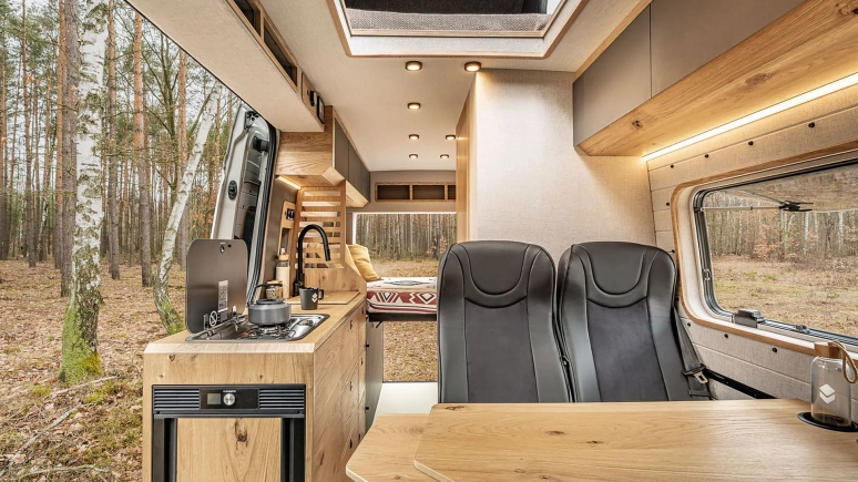 Budujesz kamper? Sprawdź najniebezpieczniejsze miejsca w kamperze 