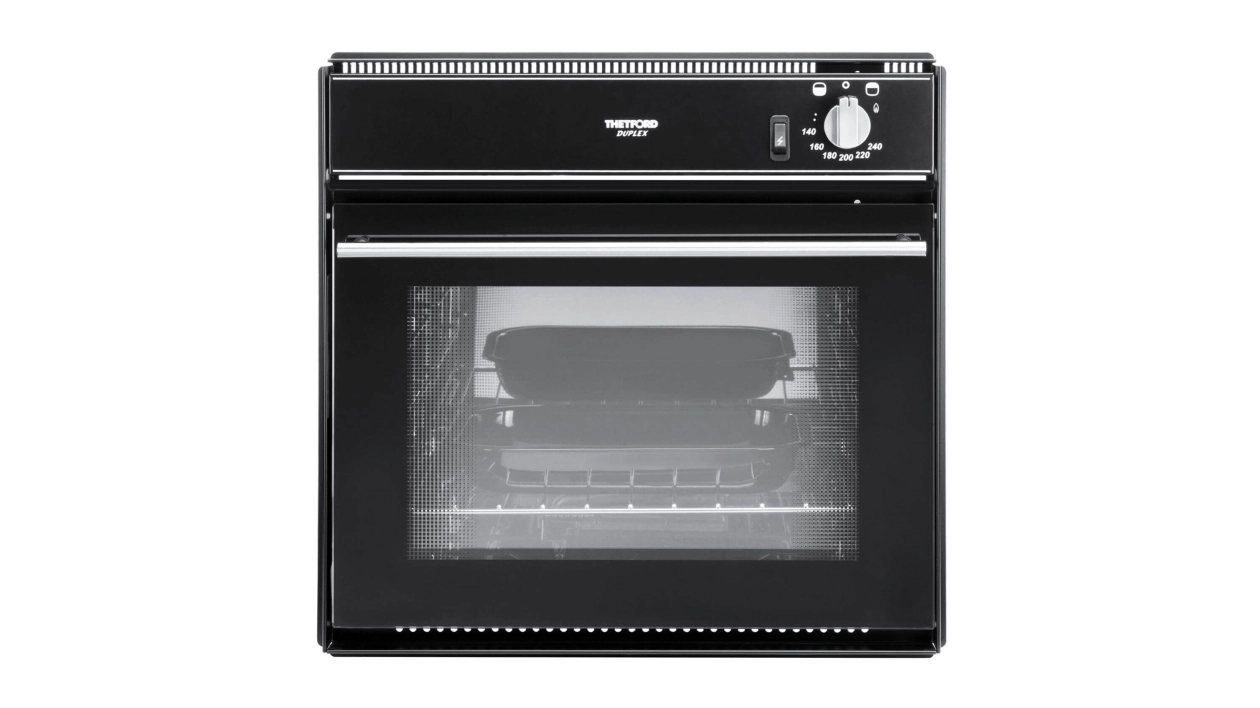 Piekarnik gazowy Duplex XS ma głębokość tylko 400 mm, więc dużo łatwiej będzie się komponował z zabudową kuchenną kampervanów