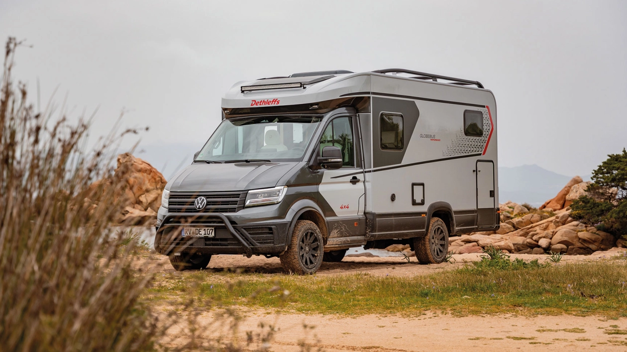 Kamper na każdą drogę. Globebus Performance 4×4