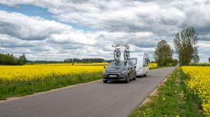 Jaką przyczepę można ciągnąć na prawo jazdy B?