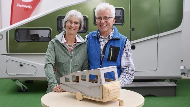 Przyczepa, która dobrze się składa