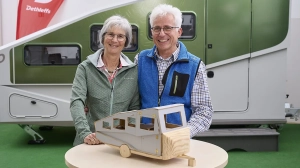 Przyczepa, która dobrze się składa