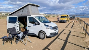 Poza sezonem bez tłumów – alternatywne podróże z Buskamper.pl