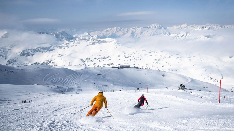 Austria zimą kamperem – śnieg pod kołami i nartami