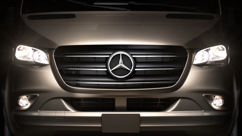 Bürstner Signature SMT 2027. Luksus na Mercedesie