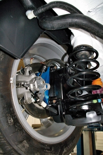 Prototypowane przystawki napędu AddiDrive już dziś gwarantują przekazywanie na tylne koła mocy rzędu 30 kW. - zdjęcie 2