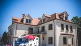 Afera polityczna z kamperem w tle - zdjęcie 1