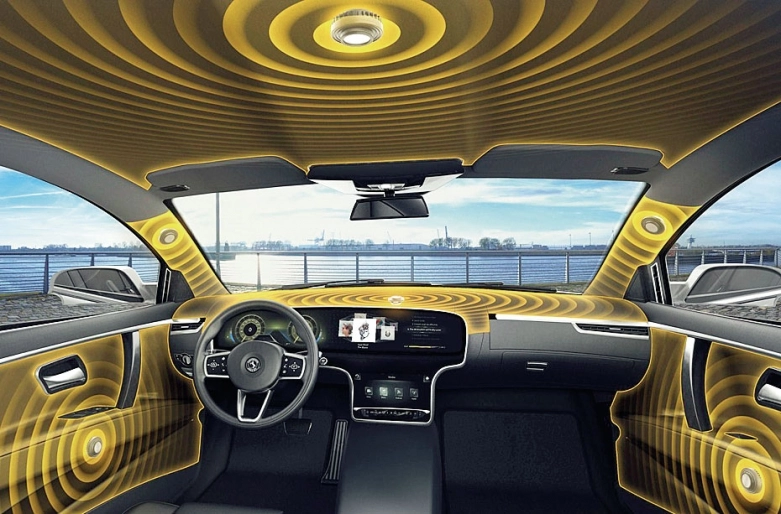 Audiofil na pokładzie kampera