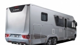 3-osiowy Sonic Supreme dowodzi,  że Adria Mobil może być synonimem luksusu  także w segmencie kamperów o DMC 5000 kg.  W standardzie znajdziemy centralne ogrzewanie marki Alde. - zdjęcie 4