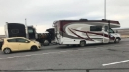 Co ciągną kamperami na sztywnym holu w USA? - zdjęcie 1