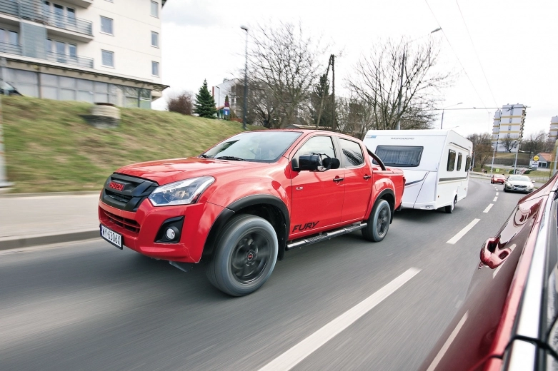 Czy napęd holownika ma znaczenie?
