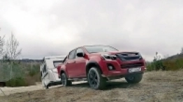 Isuzu D-Max za każdym razem pozytywnie zaskakuje możliwościami jazdy w terenie. Szukasz bazy na „wyprawówkę” lub mocnego holownika? Pomyśl o pick-upie 4×4 - zdjęcie 2