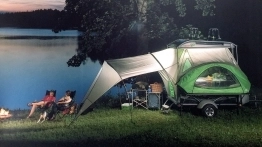 „Sylvansport Go!” nocą. Powierzchnię życiową zwiększa także przedsionek. - zdjęcie 3