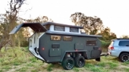 Australijski hit w australijskiej dziczy. Te przyczepy można spotkać także na bezdrożach Rosji, Stanów  Zjednoczonych i Zjednoczonych Emiratów Arabskich - zdjęcie 10