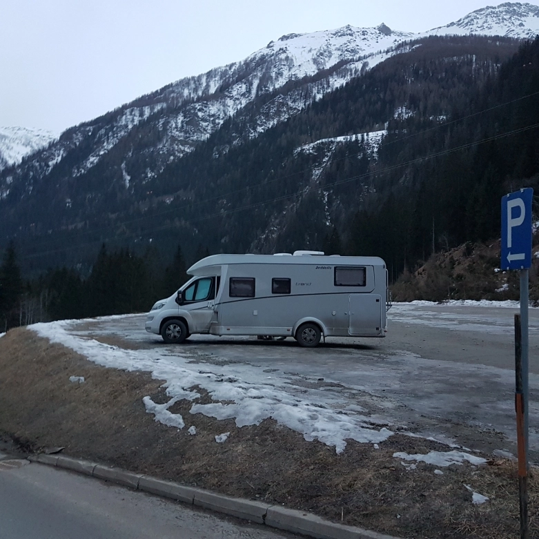 Dethleffs Trend T7057EB - nasz test. Sprawdzamy zimowe miejscówki