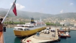 Atrakcją samą w sobie jest również podróż promem - zdjęcie 2