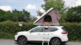 Poprawny montaż gwarantuje wygodny dostęp do namiotu i bagażnika - zdjęcie 2