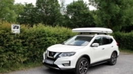 Namiot w twardej obudowie ma mały opór aerodynamiczny. Nawet kolor pasował - zdjęcie 8