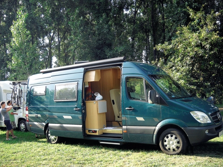 "Domem na kołach" z dala od domu - kamperem