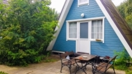 Domki cieszą się dużą popularnością, niekiedy większą niż same miejsca postojowe dla kamperów i przyczep kempingowych - zdjęcie 19