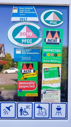 Warto sugerować się takimi znaczkami, które określają pewny standard danego pola - zdjęcie 24