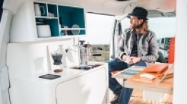 Elektryczne biuro na kołach - zdjęcie 3