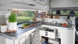 Ford Nugget Plus premierowo na targach CMT 2018 - zdjęcie 2