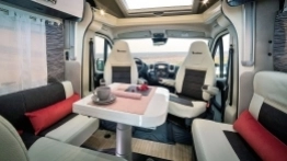 Gdzie te półintegry? Kamper Benimar Mileo 263 - zdjęcie 1